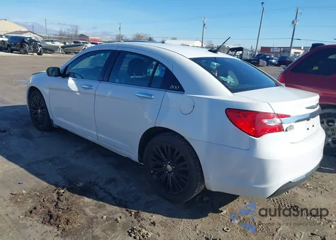 2012 Chrysler 200 Limited z USA, uszkodzony, nr VIN 1C3CCBCG8CN278956